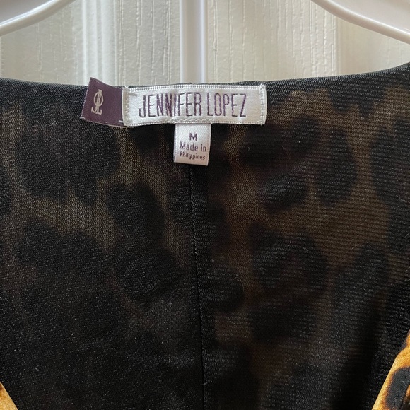 Women’s Leopard Print Dress. Jennifer Lopez. Size Medium - Picture 2 of 2